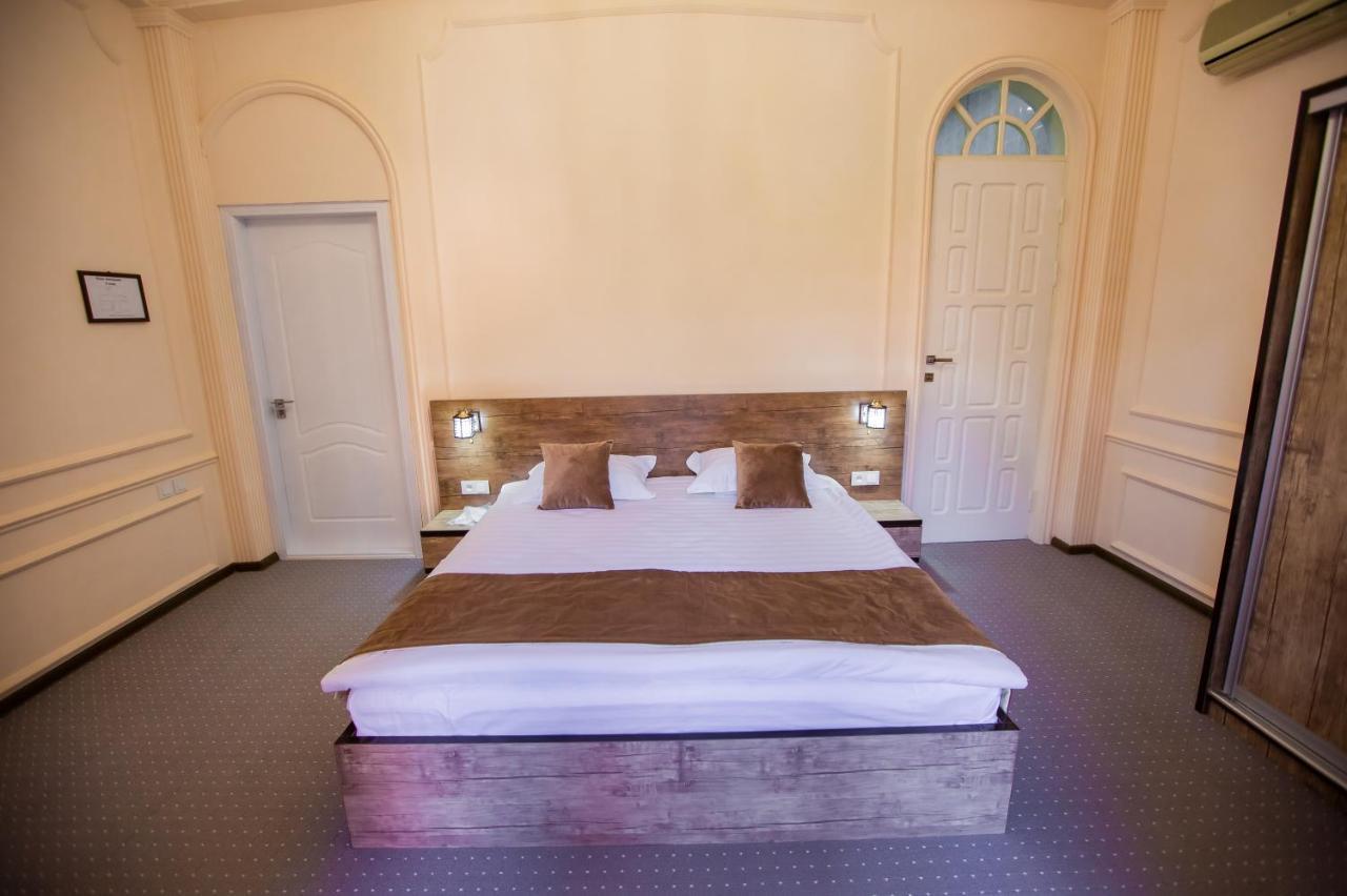 Art House Hotel Tasjkent Buitenkant foto
